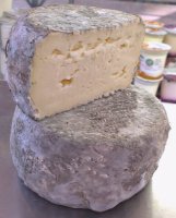 Tomme de montagne saint sulpice 450 à 500g.
