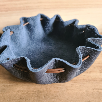 Vide-poche en cuir marine/marron