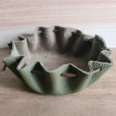 Vide-poche en cuir kaki/marron