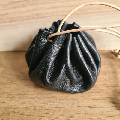 Bourse en cuir noir/rose poudré