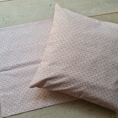 Housse de coussin rose