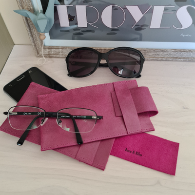 étui à lunettes ou smartphone cuir framboise