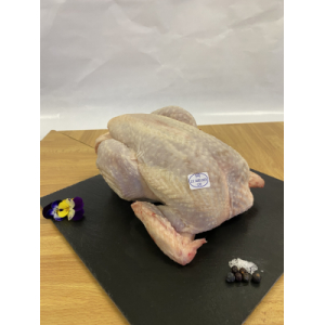 Poulet entier d'environ 1kg600