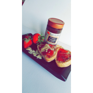 Confiture de fraises-amandes