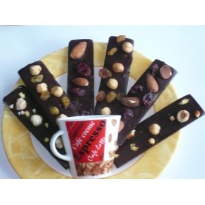 6 belles barres de chocolat noir