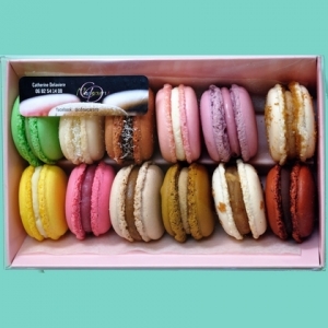 Coffret cadeau 12 macarons