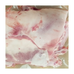 Poitrine d'agneau de lait