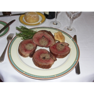 Rôti à la farce forestiére