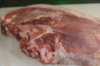 Porc/rouelle épaule avec os