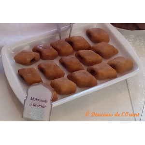 Makrouds à la datte la boîte de 10