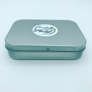 Boîte métallique rectangulaire