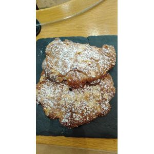 Croissant aux amandes