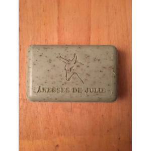 Savon gommant à la verveine broyée