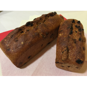 Pain au raisins et noisettes