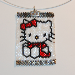 Pendentif hello kitty en tissage