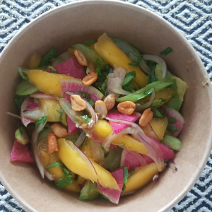 Salade mangue avocat et radis red me