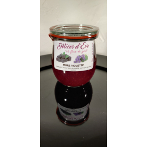 Mûres et fleurs de violette