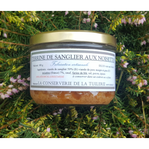 Terrine de sanglier aux noisettes