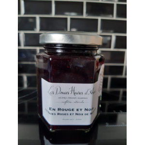 Confiture en rouge et noir