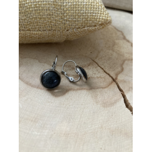 Boucle d’oreille dormeuse noire et blanche