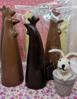 Paques poule longue lait garnie de fritures