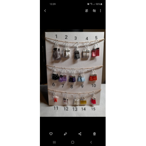 Boucles d'oreilles (une paire)