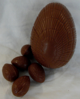 Oeuf de pâques chocolat lait  garni