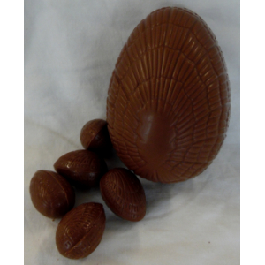 Oeuf de pâques chocolat lait  garni