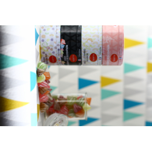 4 boites métalliques collector de bonbons