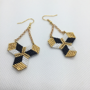 Boucles d'oreilles tissage de cubes géométriq