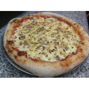 Pizza '4 fromages' version carrouges