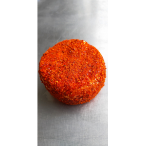 Fromage frais enrobée aux piments d'espelette