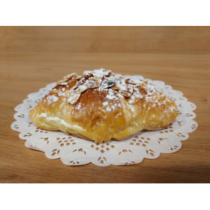 Croissant aux amandes