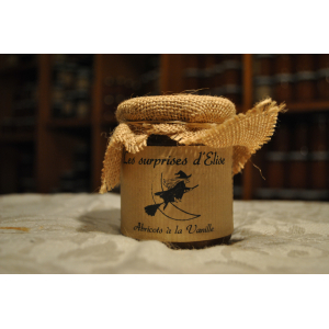 Préparation  de fruits abricots à la vanille