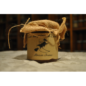 Préparation de fruits aux abricots et fraises