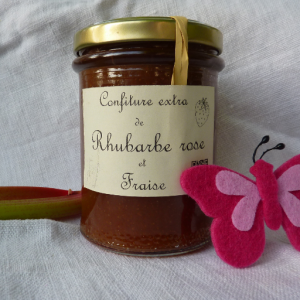 Confiture extra de rhubarbe rose et fraise