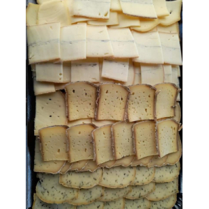 Plateau fromage à raclette et charcuterie