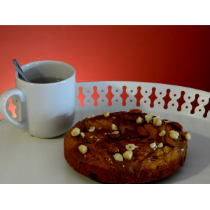 Cookie géant au chocolat, noisettes et amande