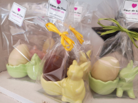 Pâques coquetier oeuf lait