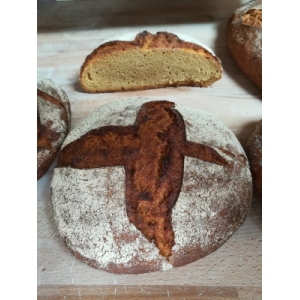 Pain d'engrain (petit-épeautre) tranché