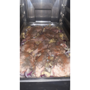 Poulet roti accompagné de pommes de terre oig