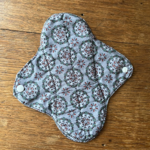 Serviette hygiénique lavable moyenne grise