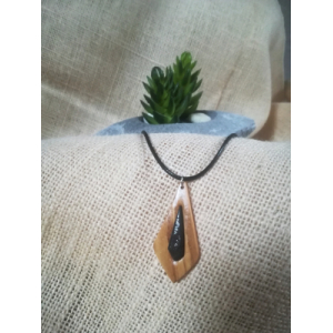 Collier en bois de frêne et collage d'ardoise