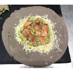 Galette de blé noir, poireaux,saumons, mozzar