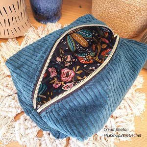 Trousse de toilette artisanal velours bleu