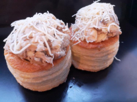 2 bouchées à la reine à la volaille
