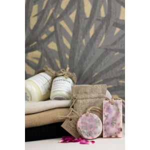 Bougie parfumée rose & bois de cèdre