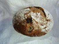 Pain aux fruits : pommes raisins amandes