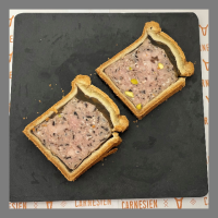 Pâté en croûte maison tranché