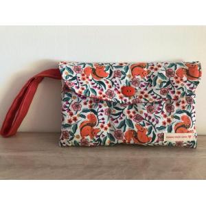 Pochette matelassée écureuils orange